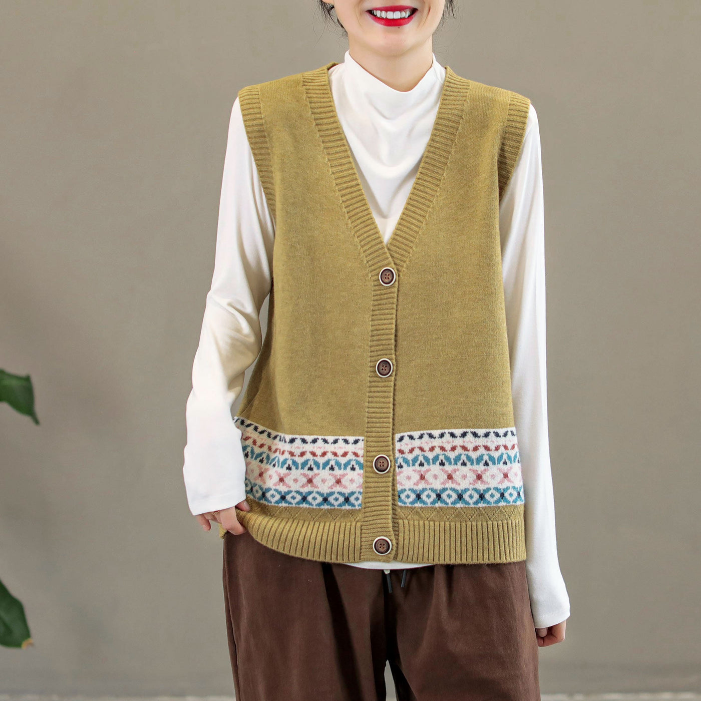 Women Retro V-Neck Cotton Knitted Casual Waistcoat Sep 2022 New Arrival 