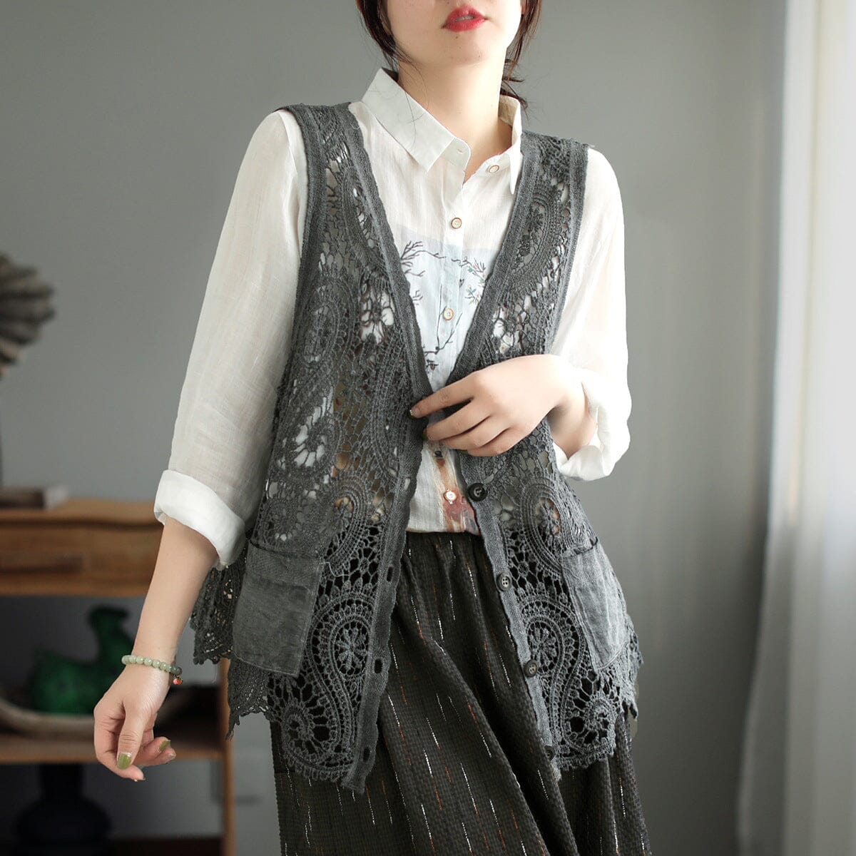 Women Retro Hollow Lace Cotton Vest