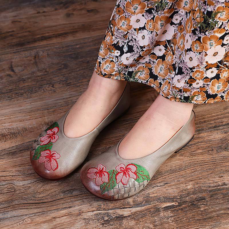 Women Summer Vintage Floral Embroidery Casual Shoes